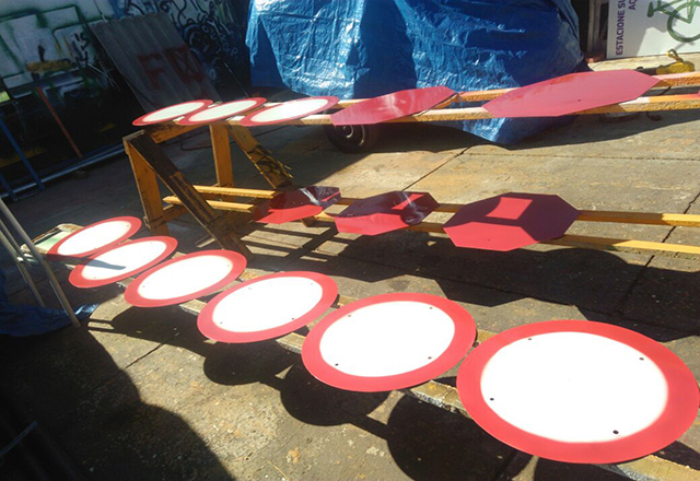 Secretaria de Segurança e Trânsito restaura placas de trânsito