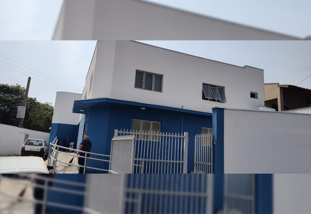 CENTRO DE CONTROLE DE VETORES, CONTA COM AMPLO ESPAÇO, EM NOVA SEDE DE PROPRIEDADE DA PREFEITURA, NO BAIRRO ALTOS DO TIETÊ