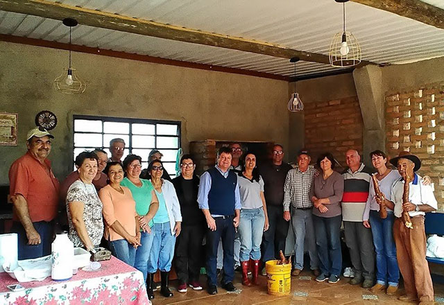 Autoridades conferem resultados do Projeto Tomate Orgânico