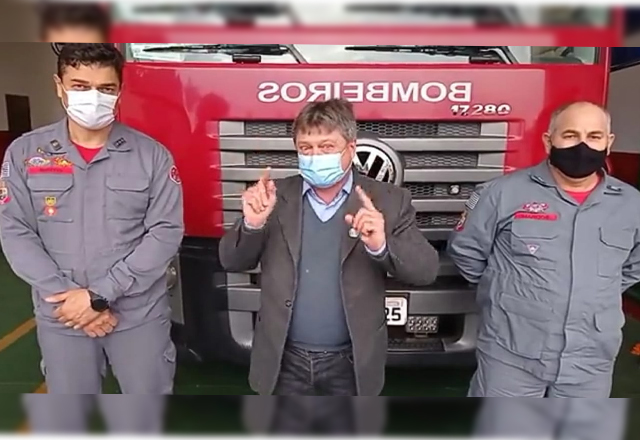 PREFEITO VLAMIR SANDEI QUE PRESIDE O CONSÓRCIO INTERMUNICIPAL DO CORPO DE BOMBEIROS RECEBE NOVOS EQUIPAMENTOS PARA RESGATE