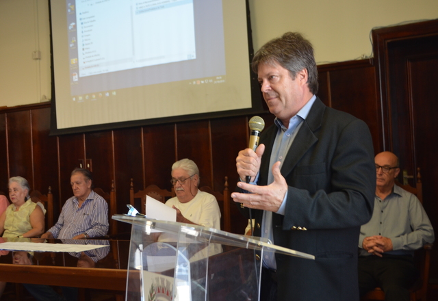 Novos Funcionários Públicos são Empossados