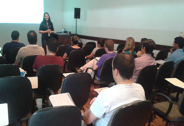 Empresários participam de palestras do Sebrae em Tietê