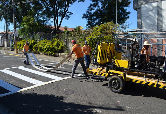 Secretaria de Segurança e Trânsito reforça pinturas de sinalização