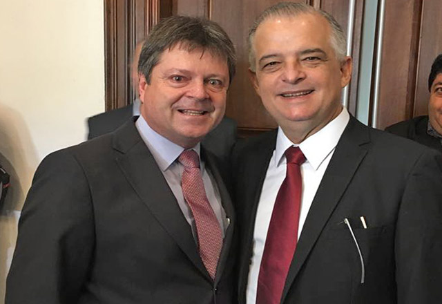 Prefeito Vlamir Sandei solicita acesso ao bairro Santa Maria