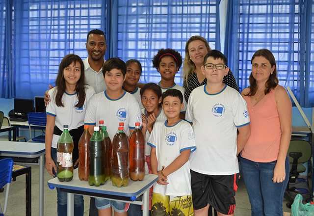 Escolas do ensino fundamental realizam coleta de óleo de cozinha