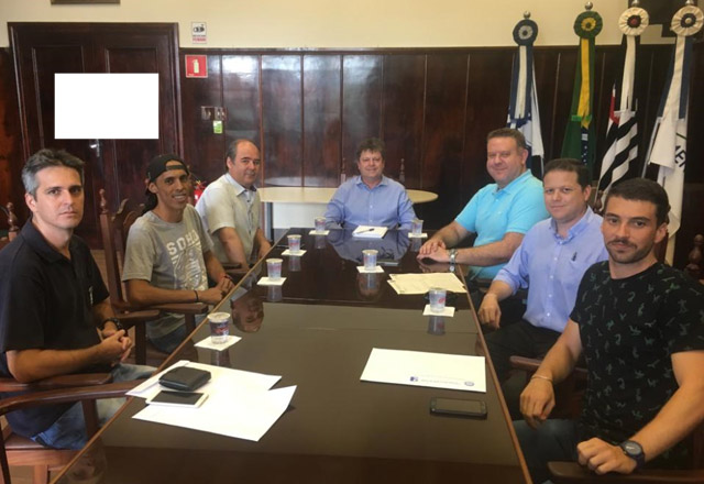 Vlamir Sandei recebe mesa diretora da Câmara de Vereadores