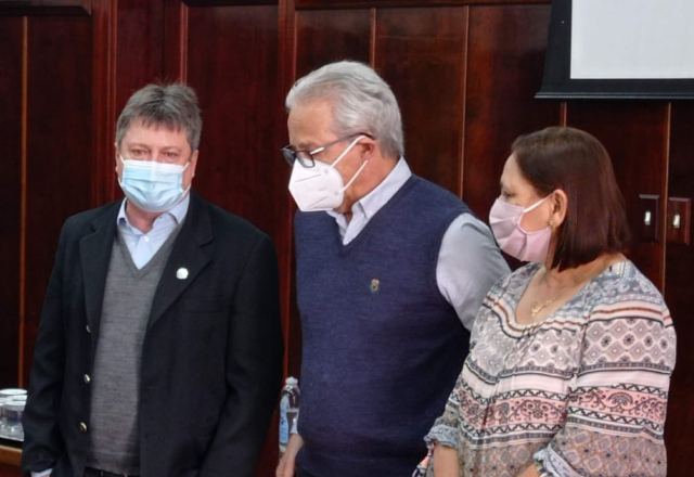 PREFEITO VLAMIR SANDEI RECEBEU VISITA DO DEPUTADO ESTADUAL EDSON GIRIBONI