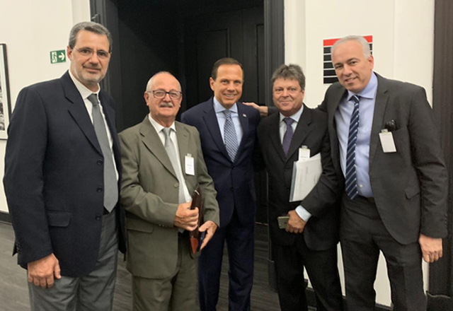 Prefeito Vlamir Sandei tem Encontro com Governador João Dória