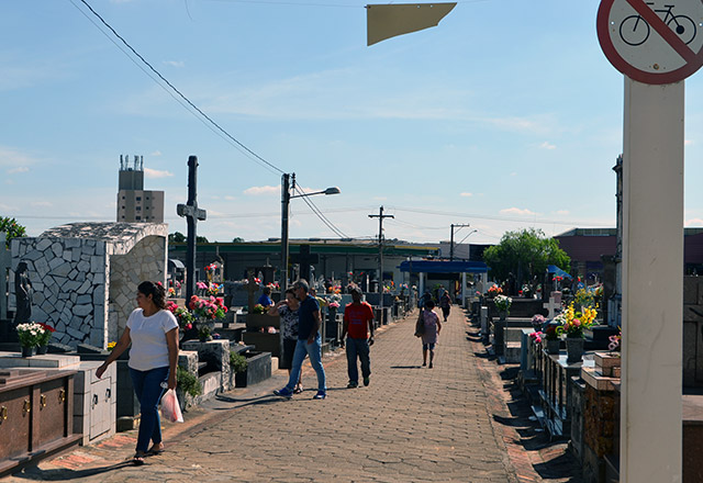 Tudo pronto para o Finados