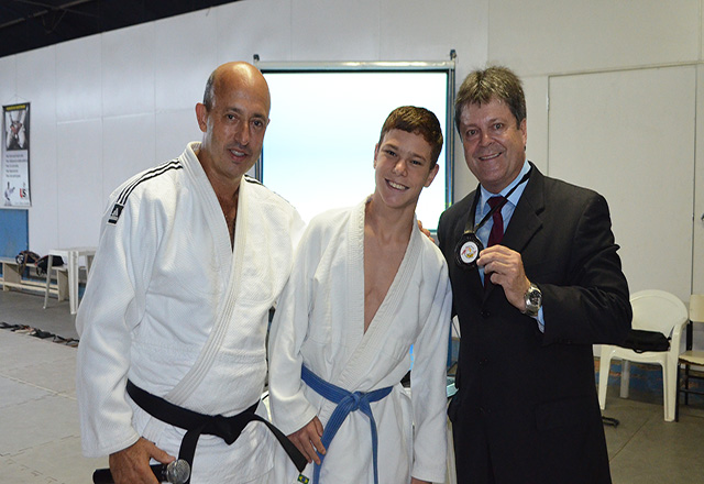 Prefeito dá palestra sobre drogas para alunos do Projeto Pelicano de Judô