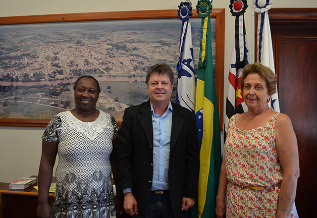 Vlamir Sandei recebe membros do conselho tutelar em seu gabinete