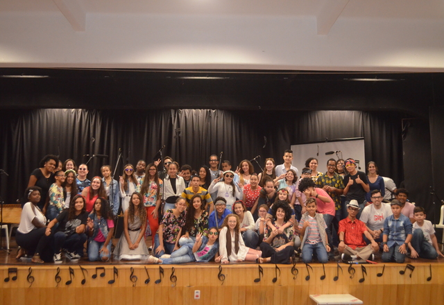 Tietê sedia “EmCena” do Projeto Guri pela primeira vez