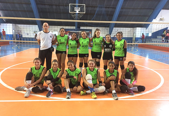 Categoria iniciante do vôlei feminino estreia no próximo sábado
