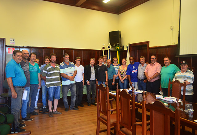 Serviço de Inspeção Municipal (SIM) é tema de reunião com produtores de alimentos