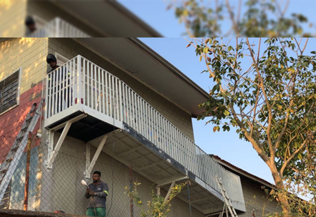 NOVA RAMPA DE ESTRUTURA METÁLICA FOI INSTALADA NO PRÉDIO DA EMEB OSSIN JOSÉ