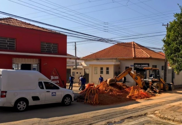 NOVA ADUTORA DE ÁGUA POTÁVEL DA RUA BOM JESUS ABASTECERÁ O BAIRRO JARDIM DA SERRA