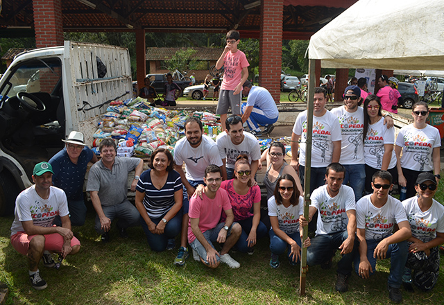 5º Ecopedal arrecada 850 quilos de alimentos para o Fundo Social