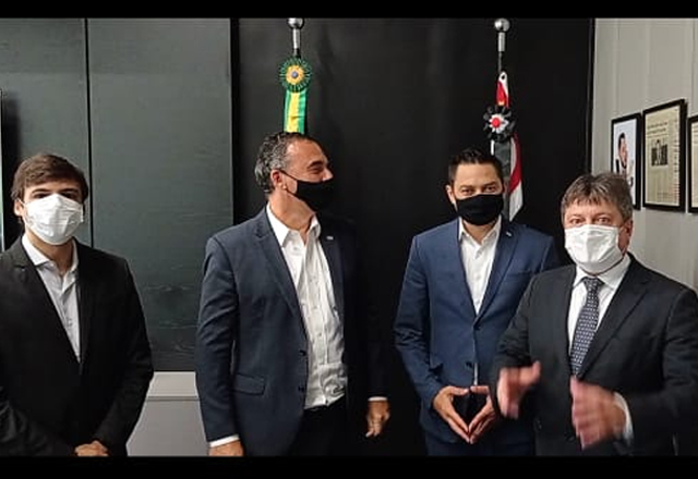 Autoridades Estaduais recebem Prefeito Vlamir, no Palácio Do Governo, para tratar sobre o novo Distrito Industrial de Tietê