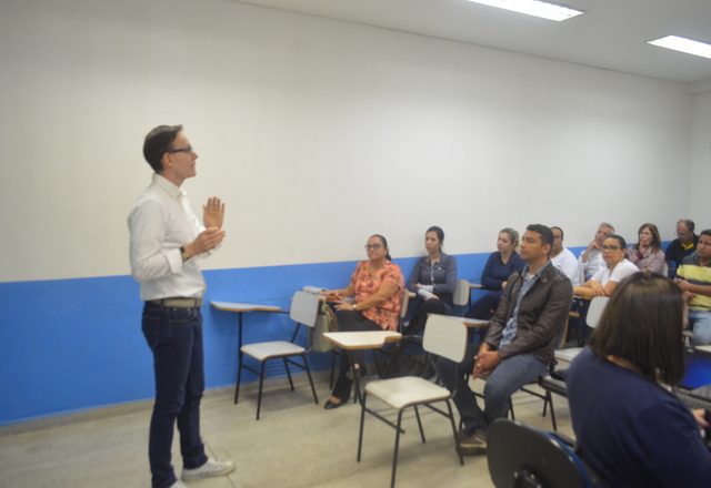 Palestra Sobre Suicídio reúne Profissionais da Saúde