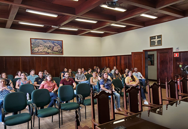 Servidores participam de capacitação do sistema da SIAM