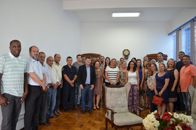 Vlamir Sandei visita secretarias e departamentos da prefeitura