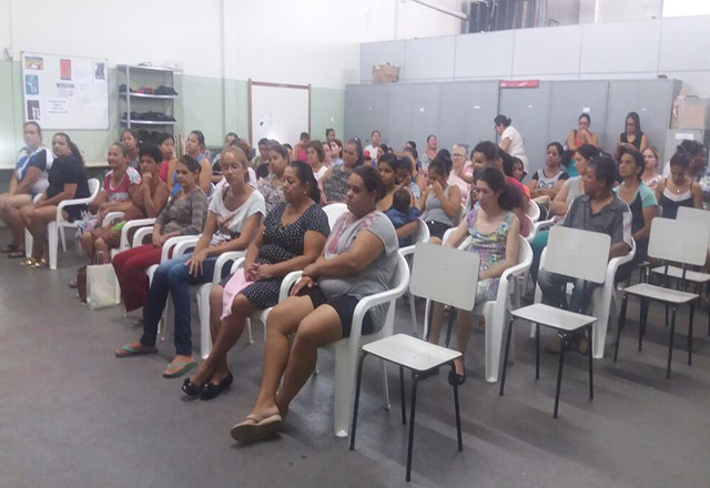 CRAS São Pedro realiza reunião mensal com Usuários Locais