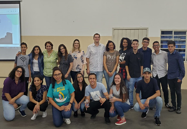 ETEC Dr. Nelson Alves Vianna promove DemoDay em parceria com o Sebrae