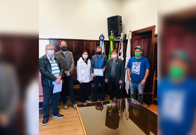 A Prefeitura do Município de Tietê agradece os relevantes serviços prestados pelo Doutor Fernando César Dos Reis